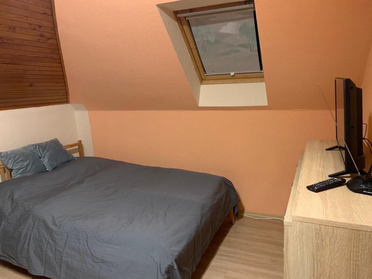 Bakonyi Mamutfenyo Vendeghaz Apartment Tes Luaran gambar
