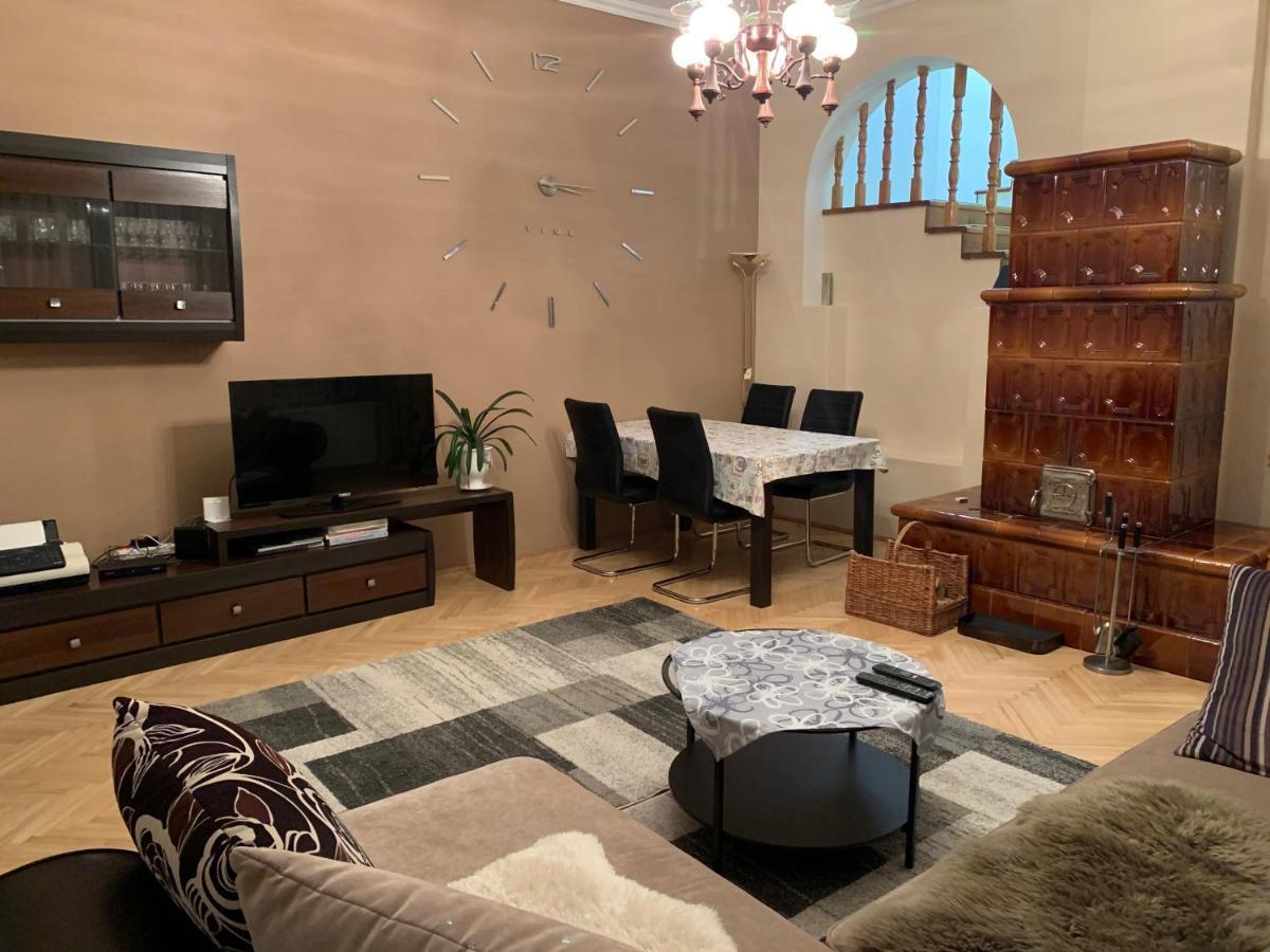 Bakonyi Mamutfenyo Vendeghaz Apartment Tes Luaran gambar