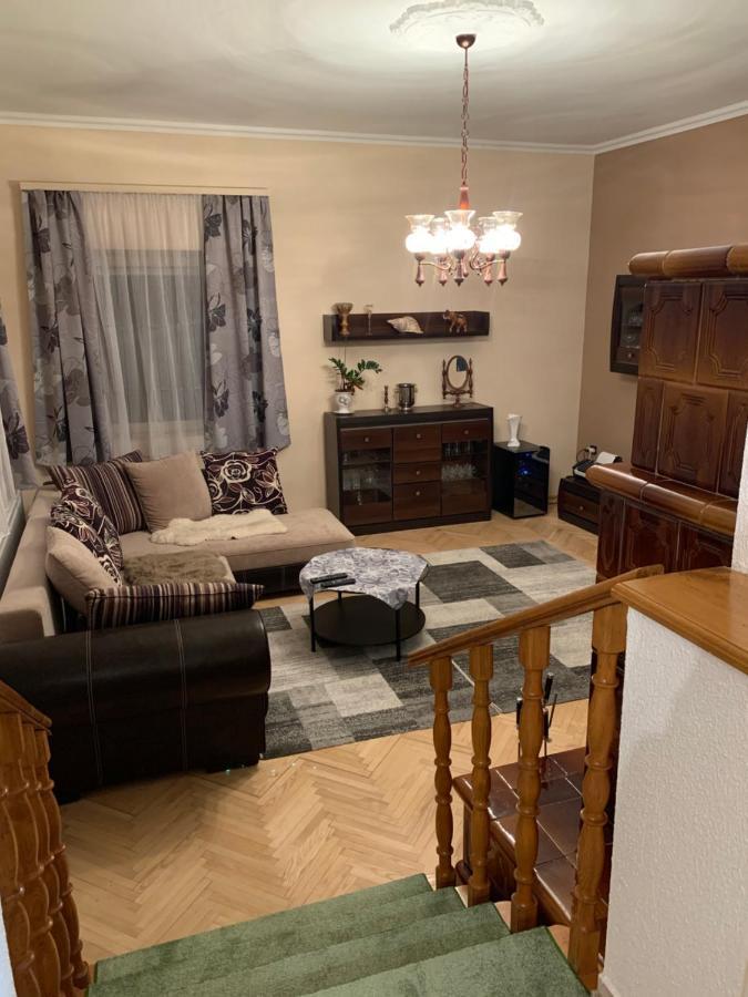 Bakonyi Mamutfenyo Vendeghaz Apartment Tes Luaran gambar
