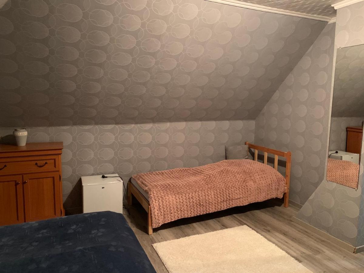 Bakonyi Mamutfenyo Vendeghaz Apartment Tes Luaran gambar
