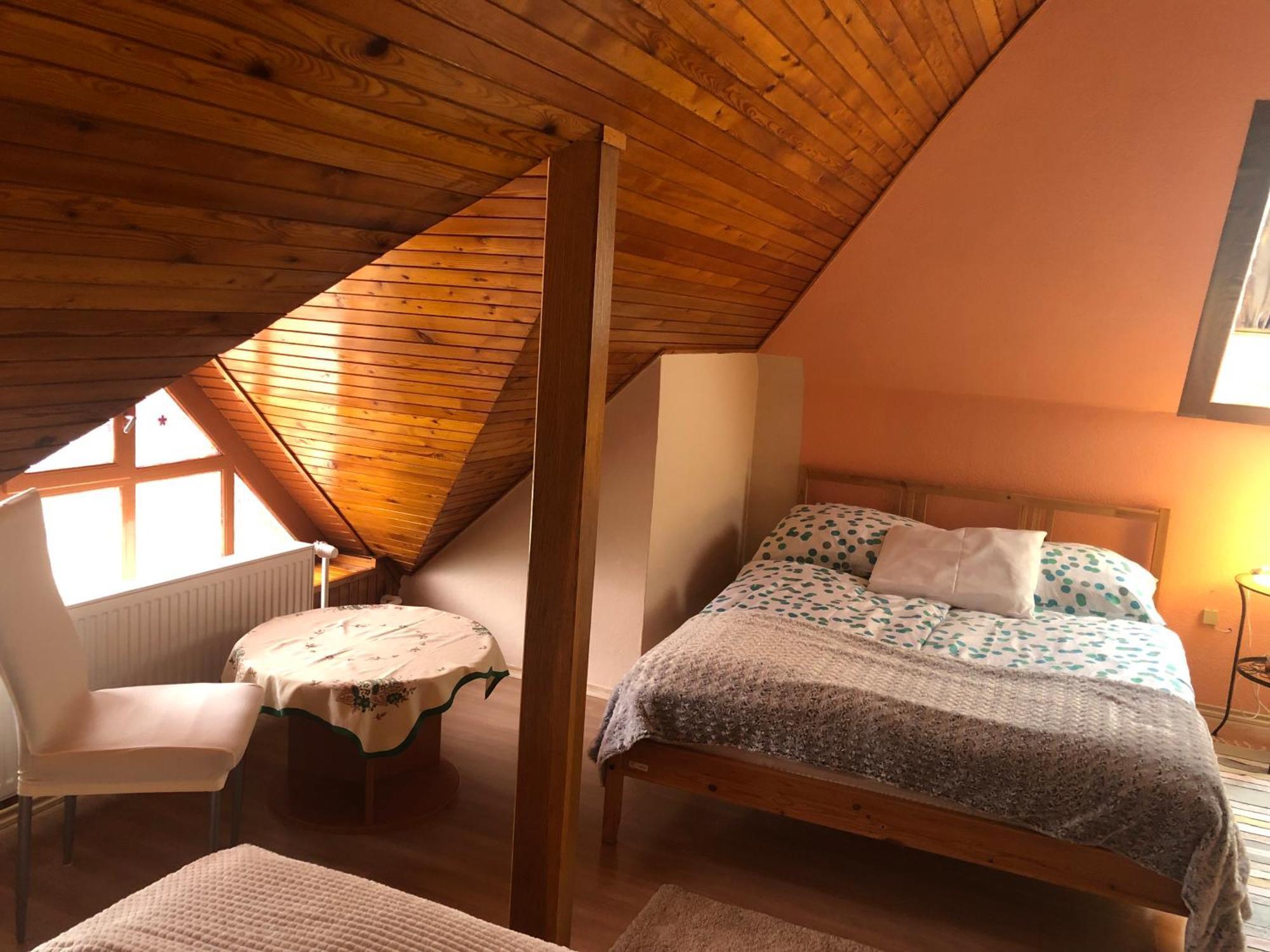 Bakonyi Mamutfenyo Vendeghaz Apartment Tes Luaran gambar