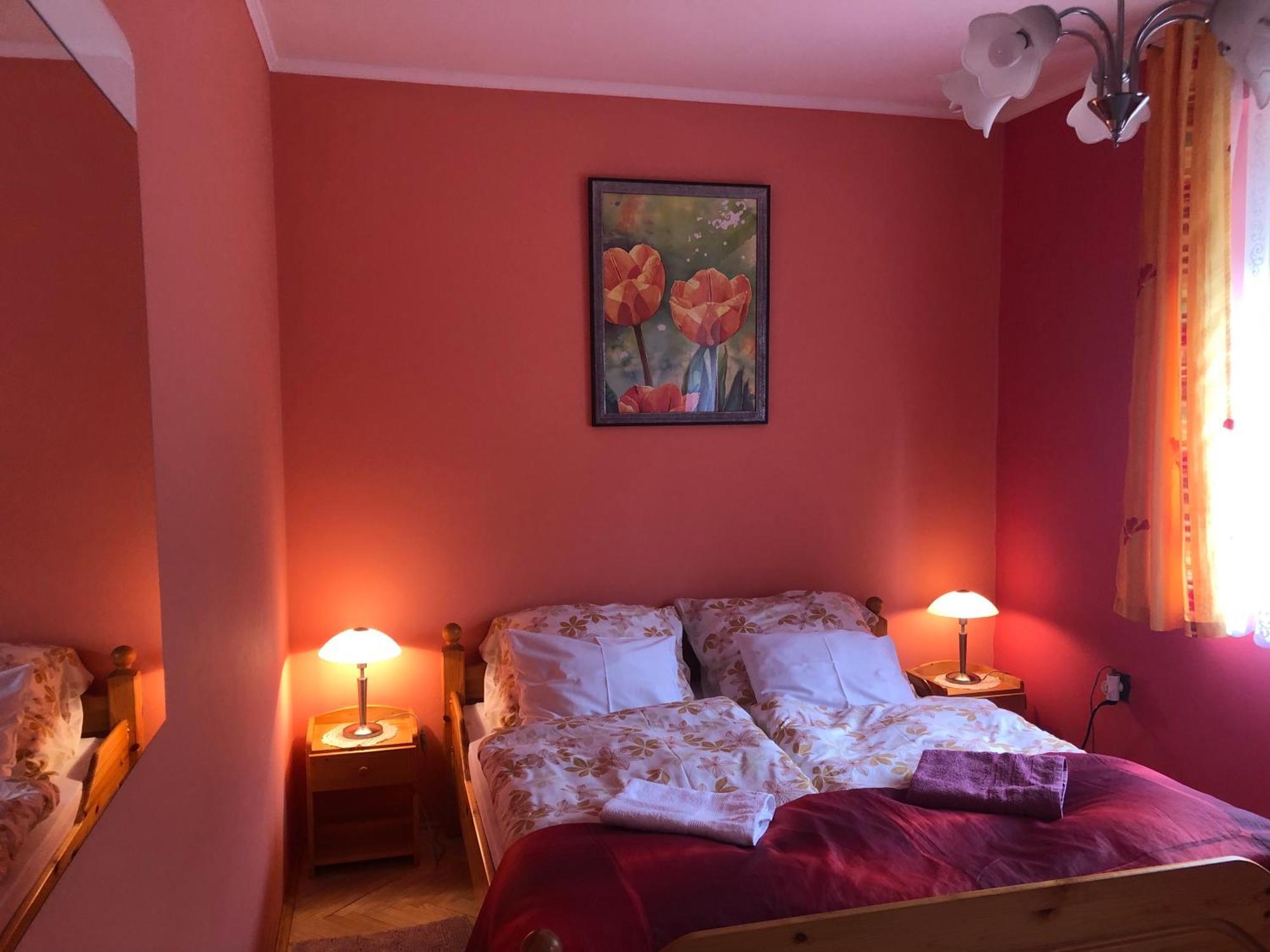 Bakonyi Mamutfenyo Vendeghaz Apartment Tes Luaran gambar