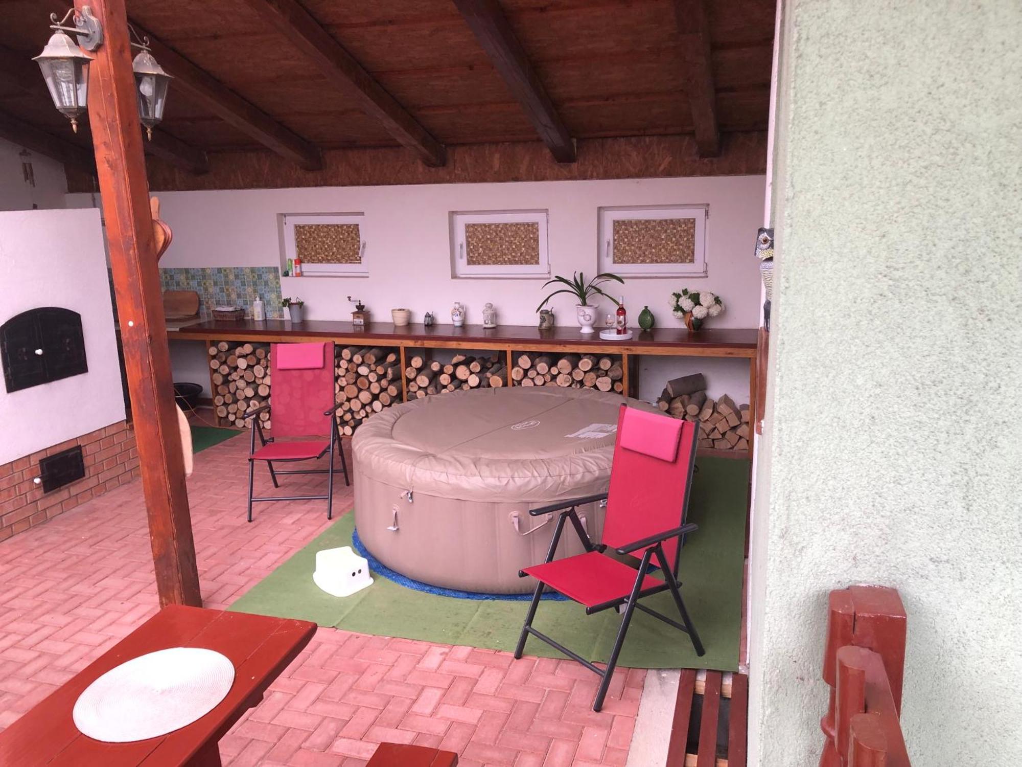 Bakonyi Mamutfenyo Vendeghaz Apartment Tes Luaran gambar
