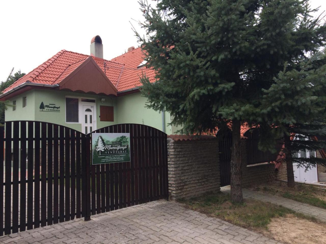 Bakonyi Mamutfenyo Vendeghaz Apartment Tes Luaran gambar
